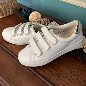 Gorgeous Vionic Bobbi leather shoes. Pristine! Sz6